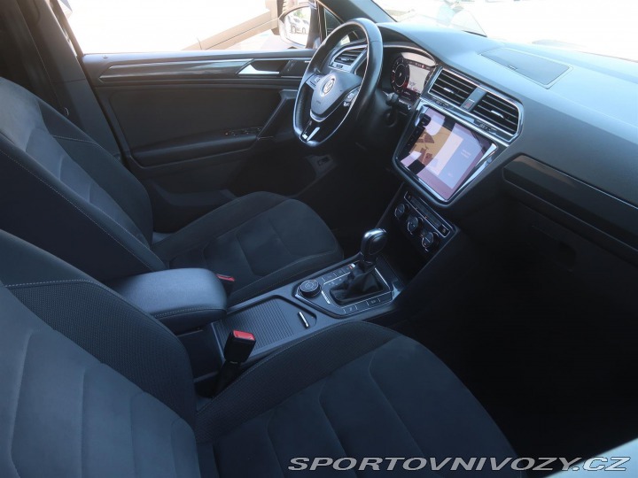 Volkswagen Ostatní modely Tiguan Highline 2.0 BiTDI 2017