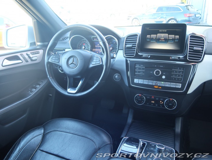 Mercedes-Benz Ostatní modely GLE  GLE 500 2016