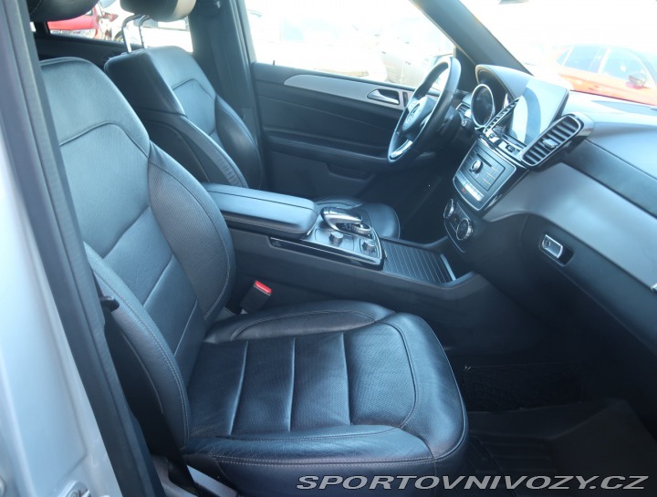 Mercedes-Benz Ostatní modely GLE  GLE 500 2016