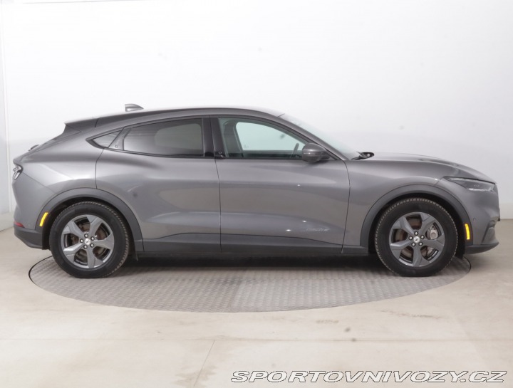 Ford Mustang Mach-E Standard Range RW 2021