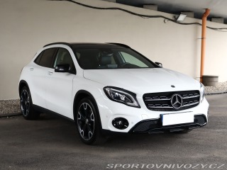 Mercedes-Benz  GLA AMG line GLA 220 4MATIC