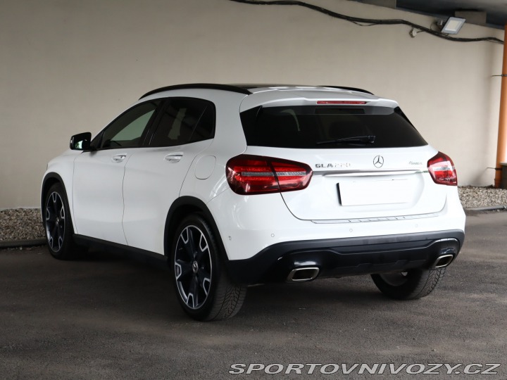 Mercedes-Benz Ostatní modely GLA AMG line GLA 220 4MATIC 2018