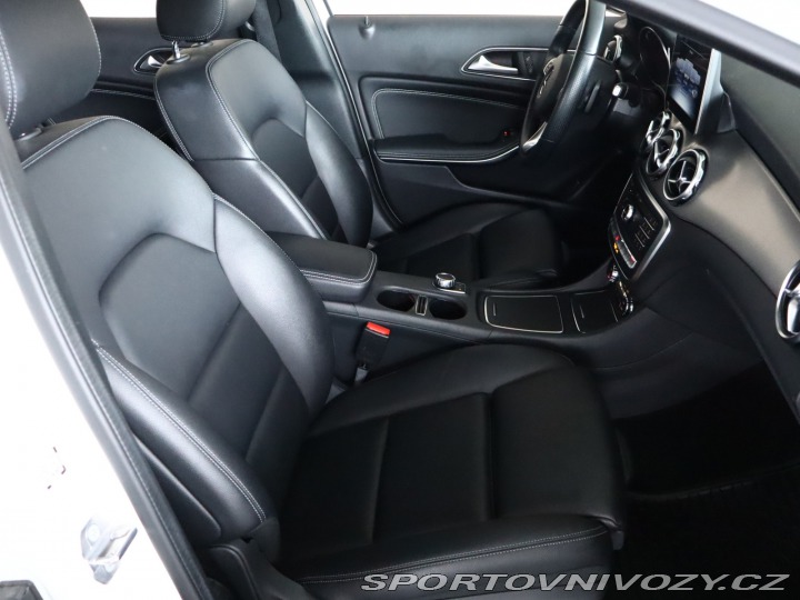Mercedes-Benz Ostatní modely GLA AMG line GLA 220 4MATIC 2018