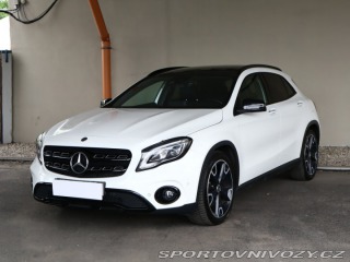 Mercedes-Benz Ostatní modely GLA AMG line GLA 220 4MATIC 2018