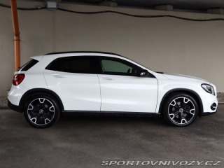 Mercedes-Benz Ostatní modely GLA AMG line GLA 220 4MATIC 2018