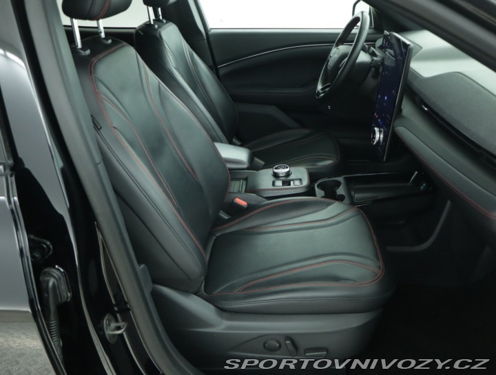 Ford Mustang Mach-E  Standard Range AW 2023