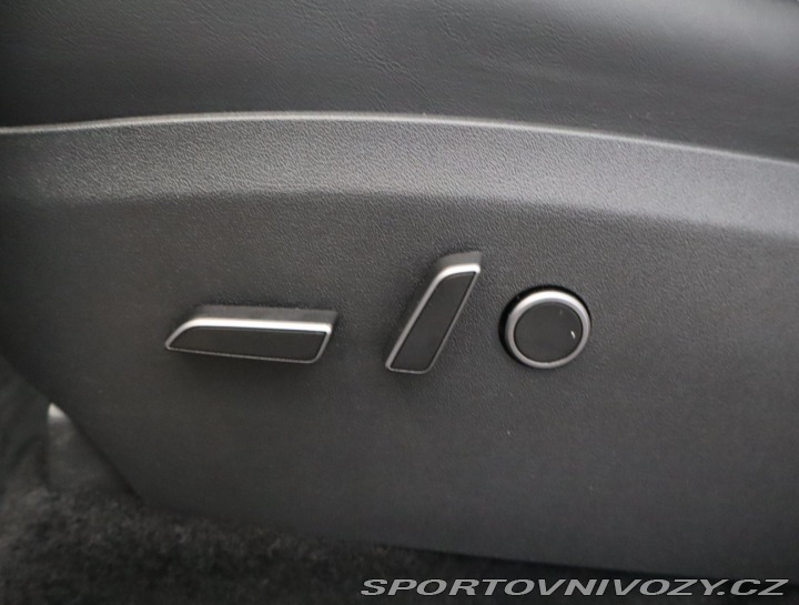Tesla Model Y . Long Range AWD 79kWh 2024