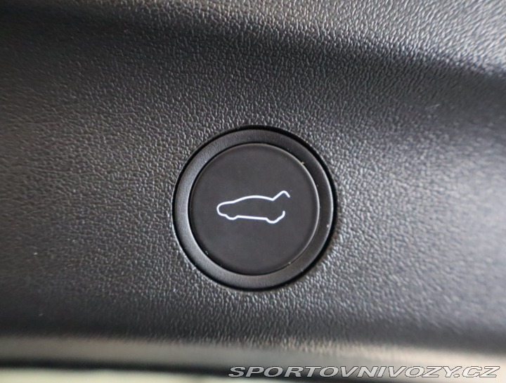 Tesla Model Y . Long Range AWD 79kWh 2024