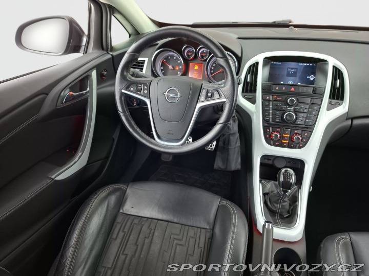 Opel Astra 2.0 CDTI 2011