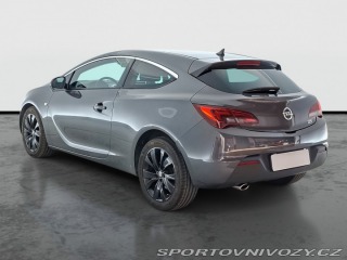 Opel Astra 2.0 CDTI 2011