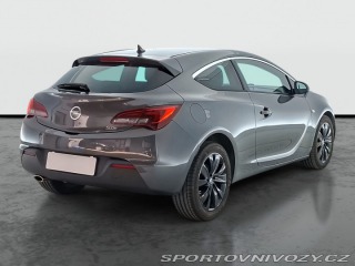 Opel Astra 2.0 CDTI 2011