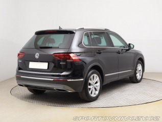 Volkswagen Ostatní modely Tiguan Highline 2.0 TSI 2019
