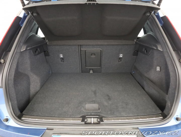 Volvo Ostatní modely XC40 R-Design T5 Recharge 2020