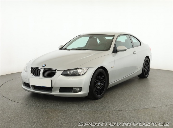 BMW 3 320 i 2008