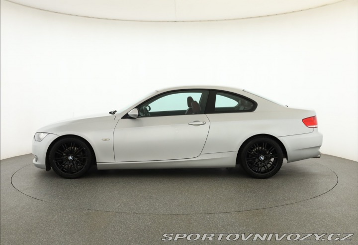 BMW 3 320 i 2008