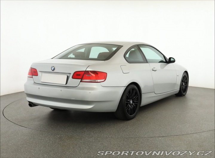 BMW 3 320 i 2008