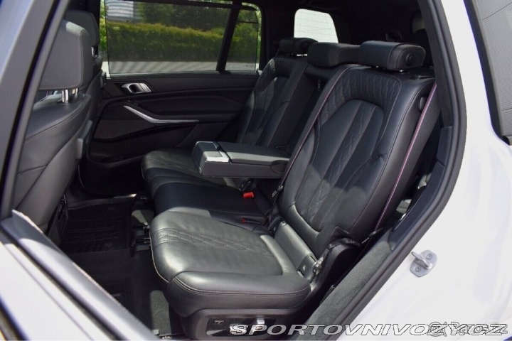 BMW X7 4,4   M50i 390KW/2021/7MI 1800