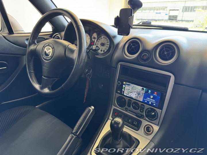 Mazda MX-5  2004
