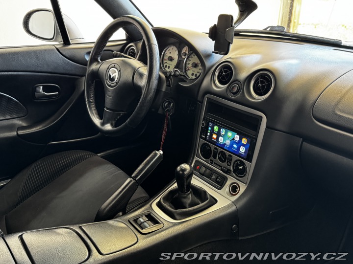 Mazda MX-5  2004