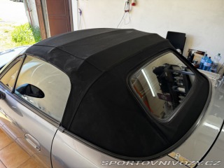 Mazda MX-5  2004