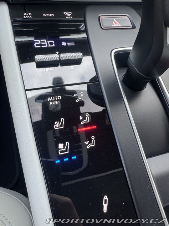 Porsche Macan S V6 1.MAJITEL MAX VÝBAVA 2023