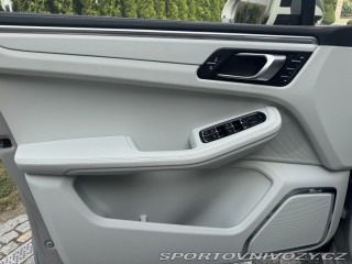 Porsche Macan S V6 1.MAJITEL MAX VÝBAVA 2023