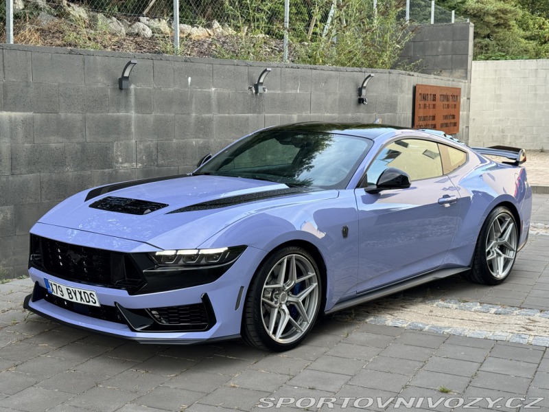 Ford Mustang Dark Horse