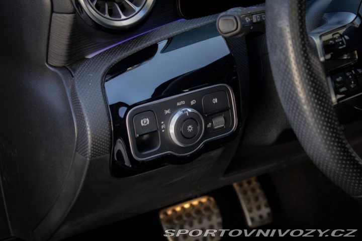 Mercedes-Benz A A180 AMG line 2023 100kW 2023