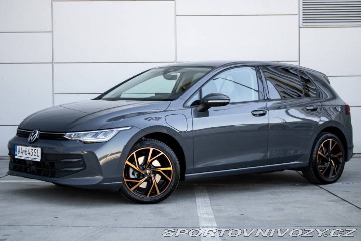 Volkswagen Golf 1.5 eTSI eHybrid Limited 2025