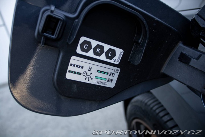 Volkswagen Golf 1.5 eTSI eHybrid Limited 2025