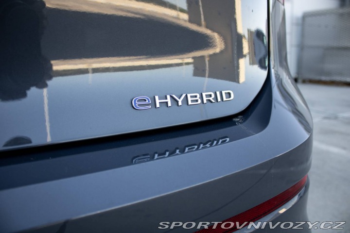 Volkswagen Golf 1.5 eTSI eHybrid Limited 2025
