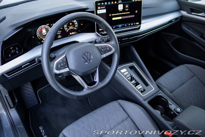 Volkswagen Golf 1.5 eTSI eHybrid Limited 2025