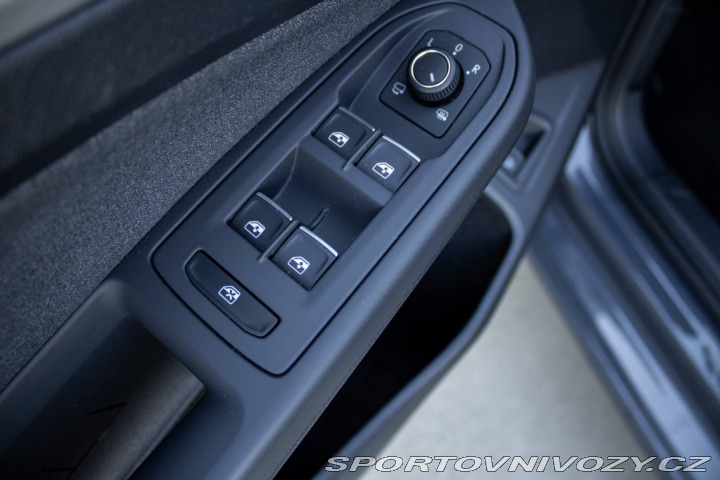 Volkswagen Golf 1.5 eTSI eHybrid Limited 2025