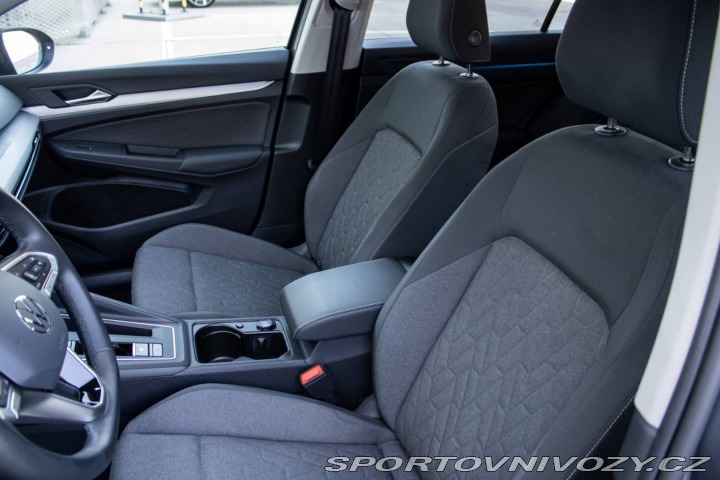 Volkswagen Golf 1.5 eTSI eHybrid Limited 2025