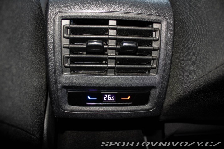 Volkswagen Golf 1.5 eTSI eHybrid Limited 2025