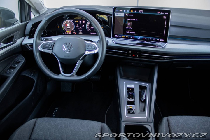 Volkswagen Golf 1.5 eTSI eHybrid Limited 2025