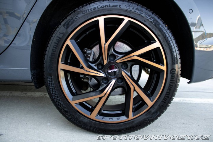 Volkswagen Golf 1.5 eTSI eHybrid Limited 2025