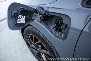 Volkswagen Golf 1.5 eTSI eHybrid Limited 2025