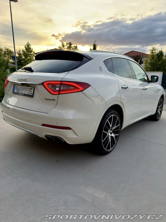 Maserati Levante S 2017