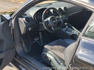 Audi TT 8j 2.0tfsi + zimní pneu 2011