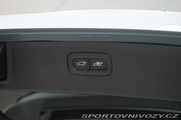 Volvo Ostatní modely XC90 B5 AWD R-DESIGN*POLESTAR 2021