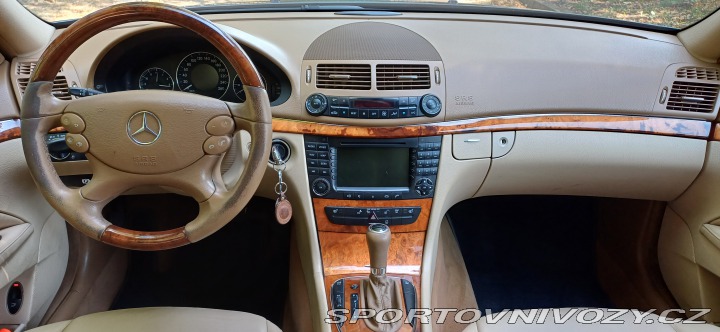 Mercedes-Benz E W211 E350 4MATIC 2008