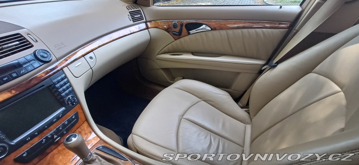 Mercedes-Benz E W211 2008