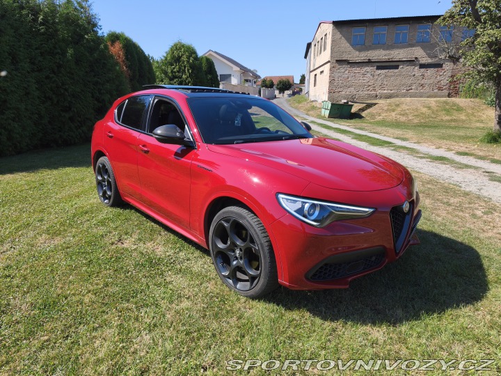 Alfa Romeo Stelvio Estrema 2022