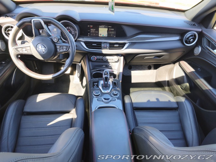 Alfa Romeo Stelvio Estrema 2022