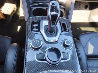 Alfa Romeo Stelvio Estrema 2022