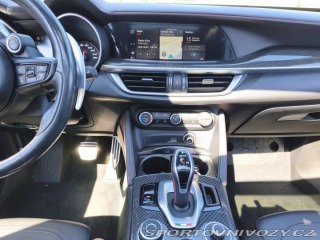 Alfa Romeo Stelvio Estrema 2022