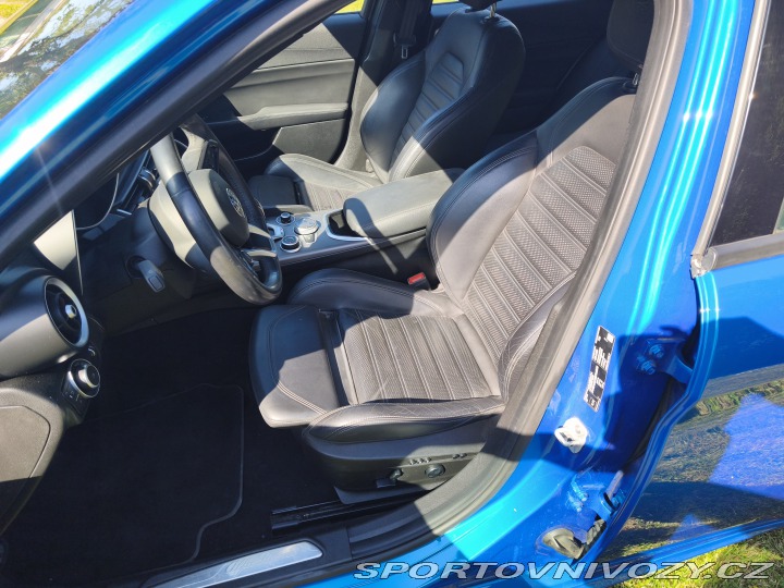 Alfa Romeo Giulia Sprint 2021