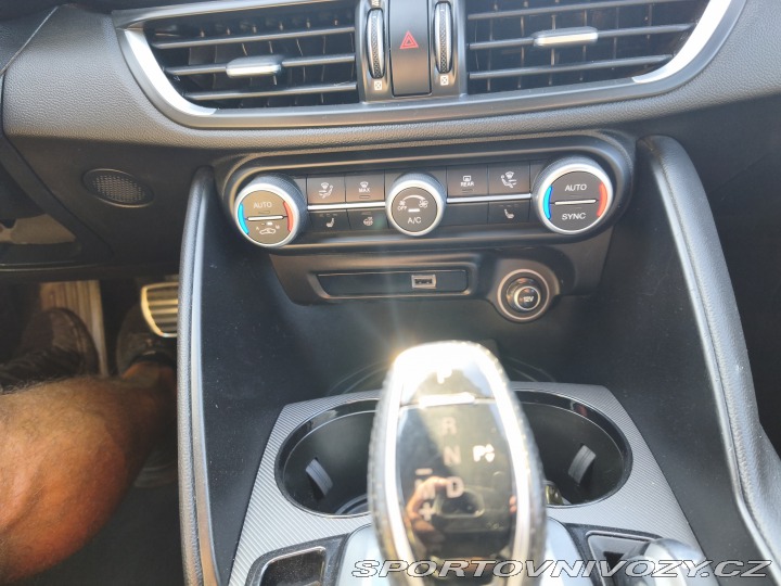 Alfa Romeo Giulia Sprint 2021