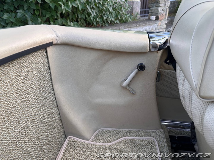Mercedes-Benz SL 450 SL R107 1976